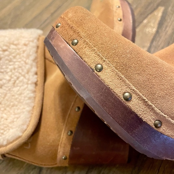 UGG Lynnea Stud Shearling Lined Clog Tan Leather Heel Ankle Boots Size 6 Boho - Picture 14 of 16